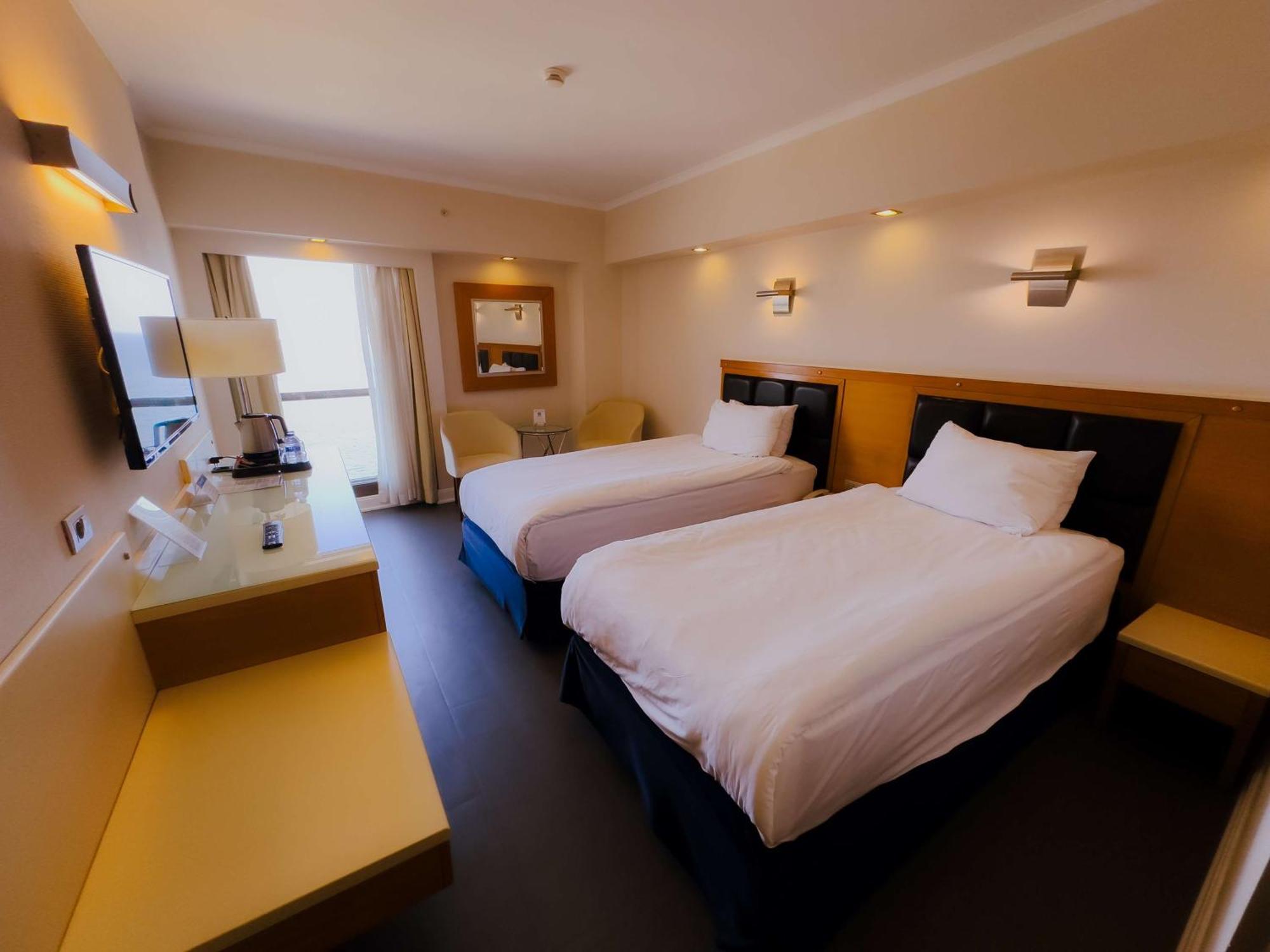 Best Western Plus Hotel Konak Измир Екстериор снимка