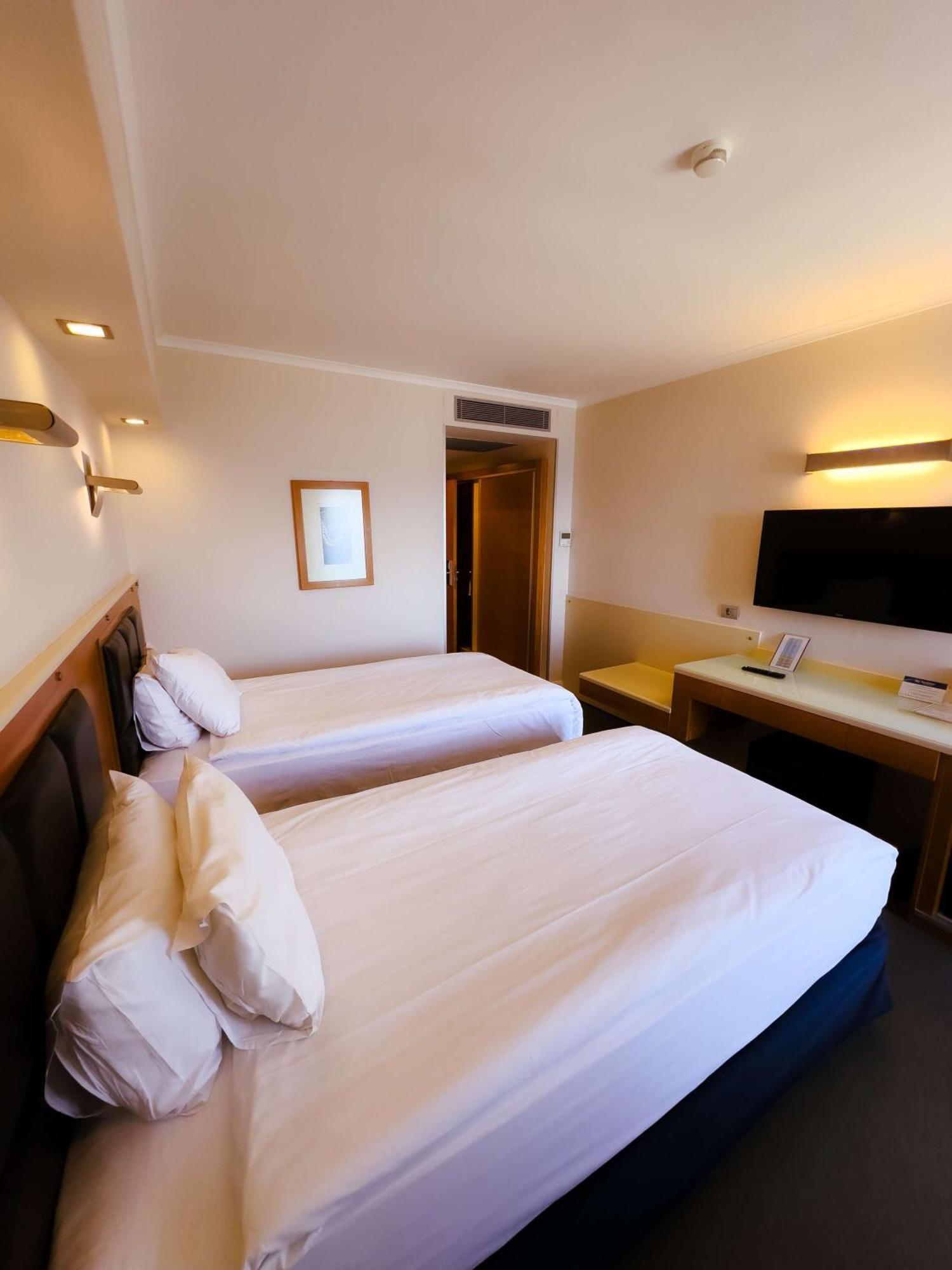 Best Western Plus Hotel Konak Измир Екстериор снимка